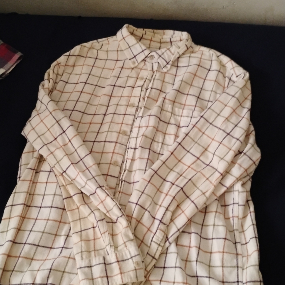 Croft & Barrow Cream and Brown Casual Button Down Shirt